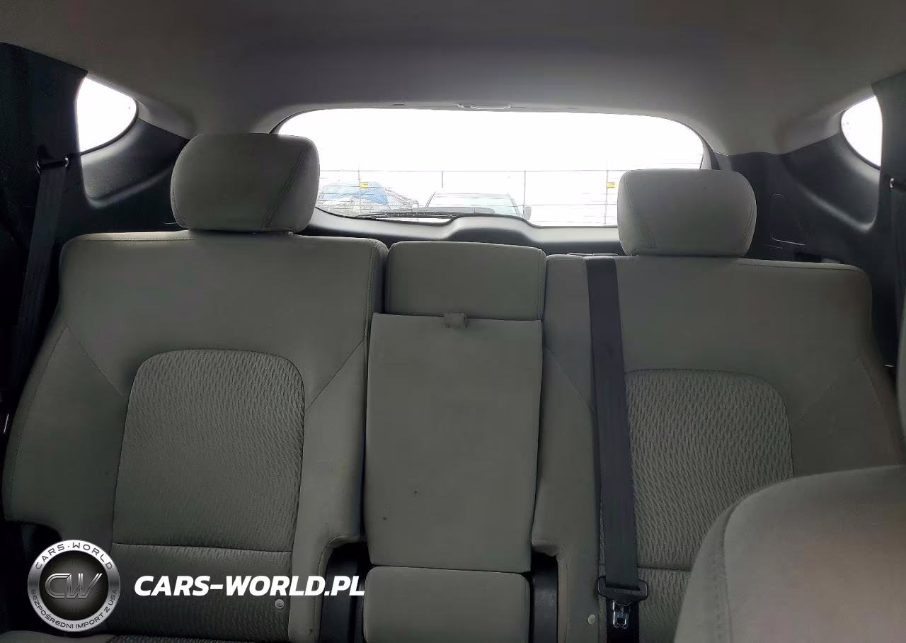 2014 Hyundai Santa Fe VIN:5XYZT3LB8EG202664 - 10