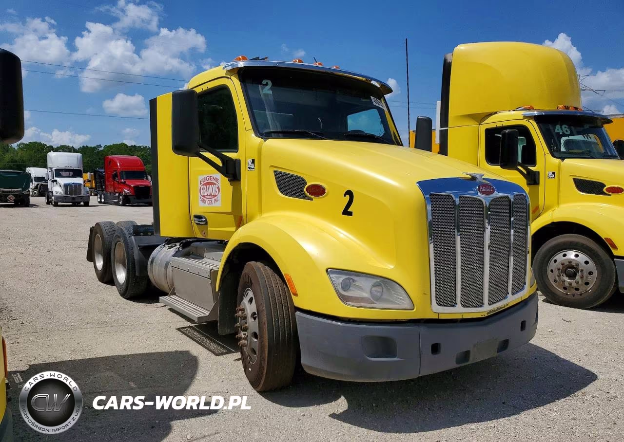 2017 Peterbilt 579 Semi Truck