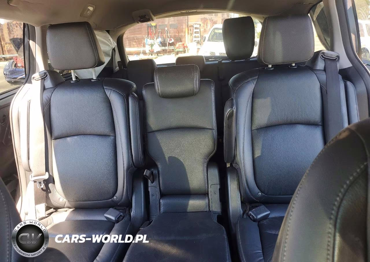 2021 Honda Odyssey Touring VIN:5FNRL6H87MB033919 - 10