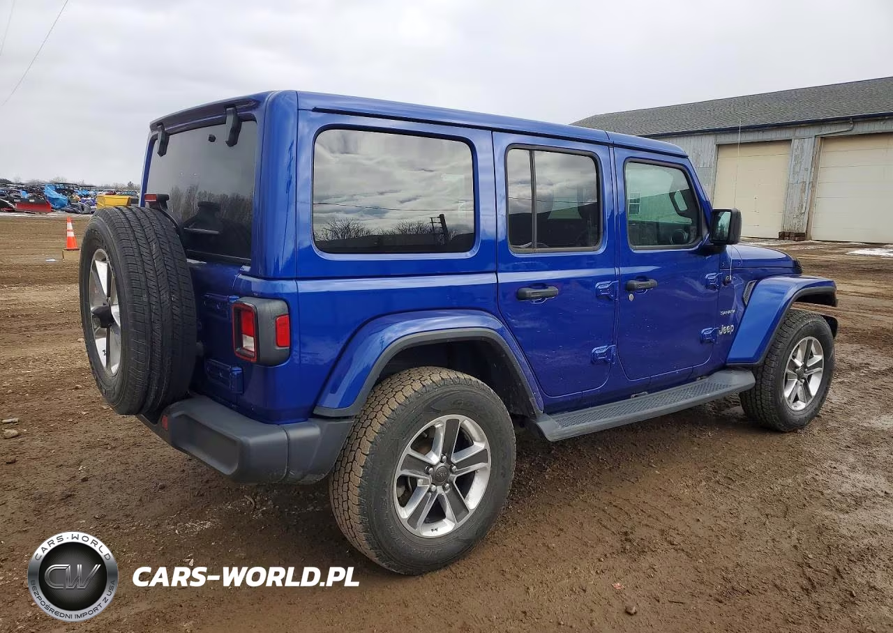 2018 Jeep Wrangler Unlimited Sahara VIN:1C4HJXEG7JW256441 - 3