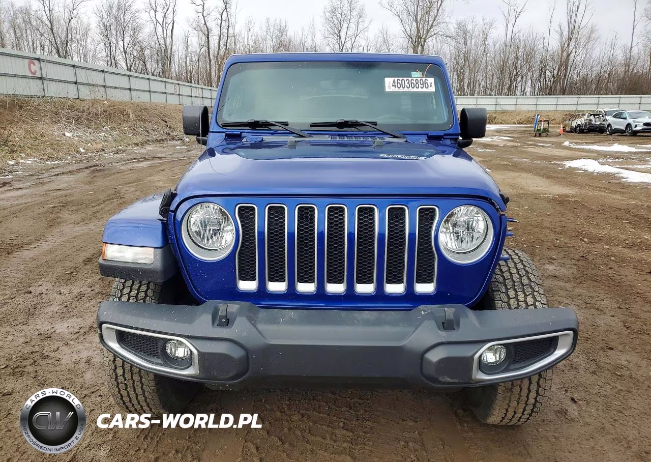 2018 Jeep Wrangler Unlimited Sahara VIN:1C4HJXEG7JW256441 - 5