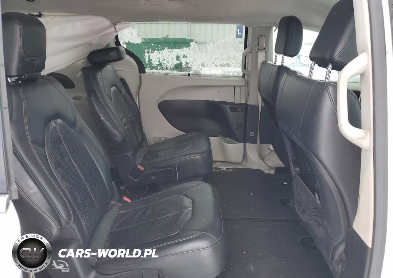 2019 Chrysler Pacifica Touring L VIN:2C4RC1BG5KR650420 - 11