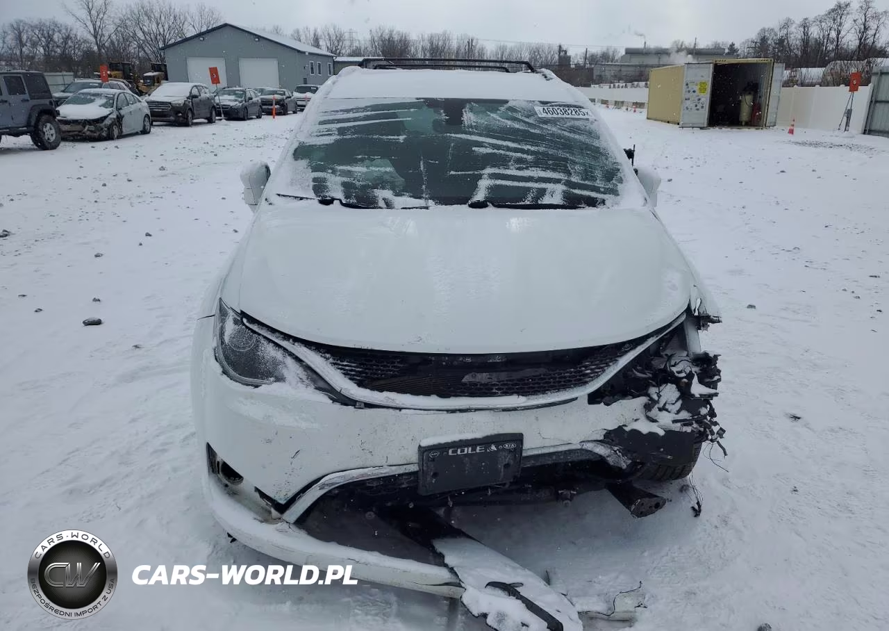 2019 Chrysler Pacifica Touring L VIN:2C4RC1BG5KR650420 - 5