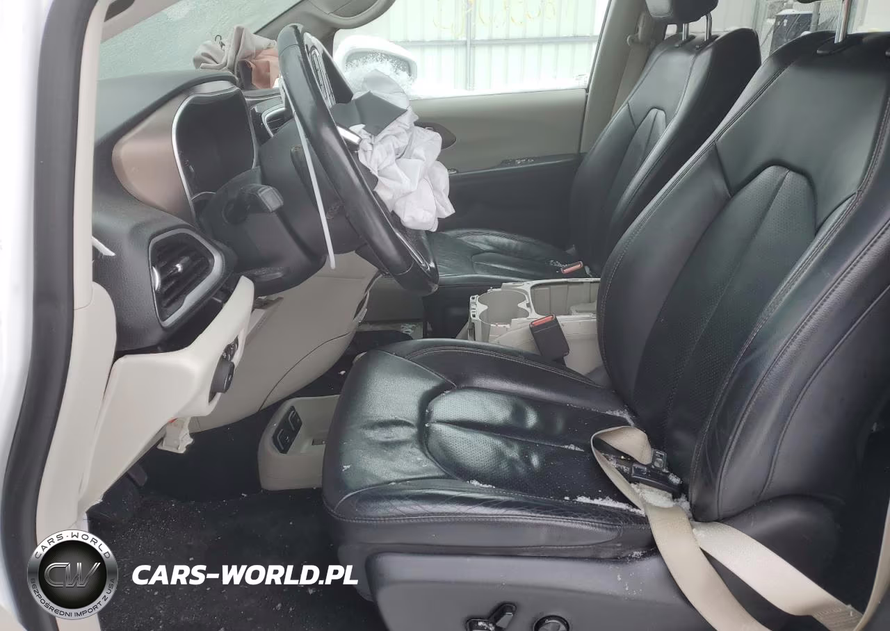 2019 Chrysler Pacifica Touring L VIN:2C4RC1BG5KR650420 - 7