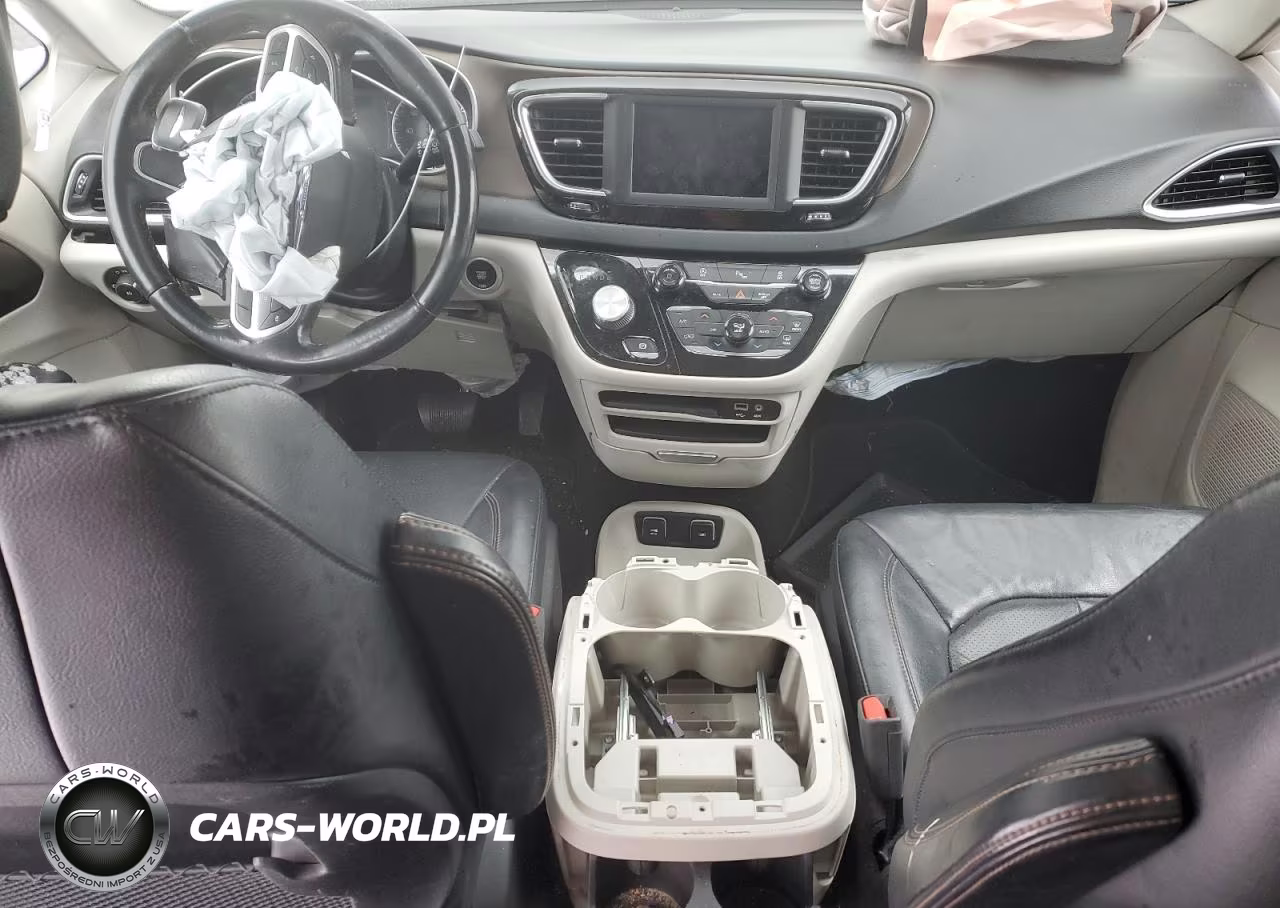 2019 Chrysler Pacifica Touring L VIN:2C4RC1BG5KR650420 - 8
