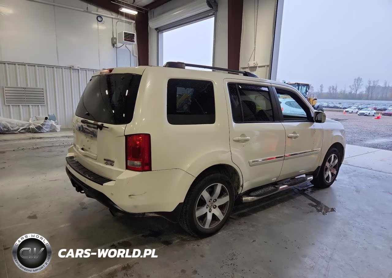 2013 Honda Pilot Touring VIN:5FNYF4H96DB035824 - 3