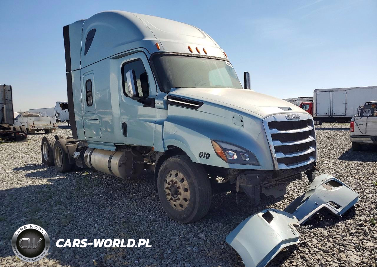 2018 Freightliner Cascadia 126 Semi Truck