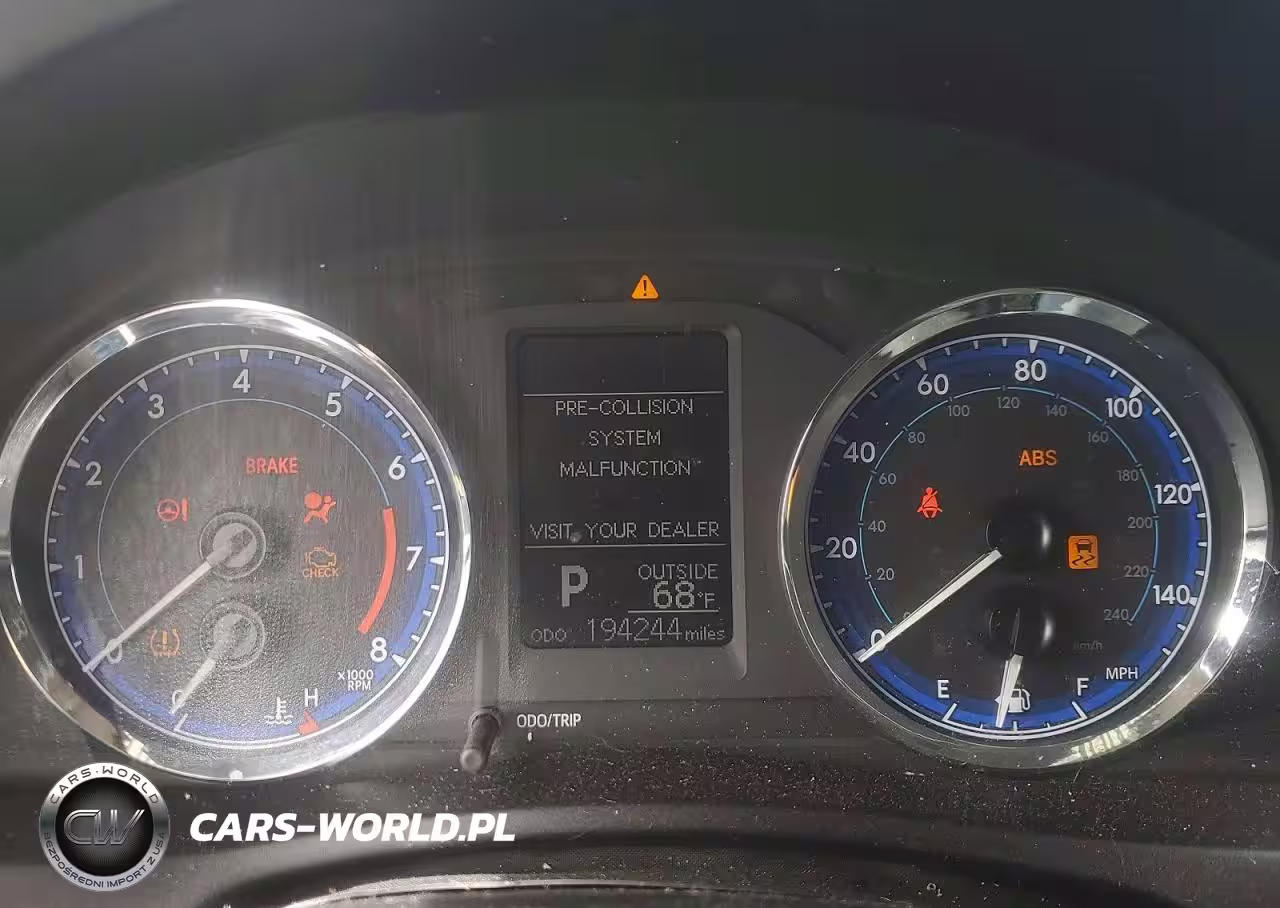 2017 Toyota Corolla Le VIN:5YFBURHE5HP685986 - 9