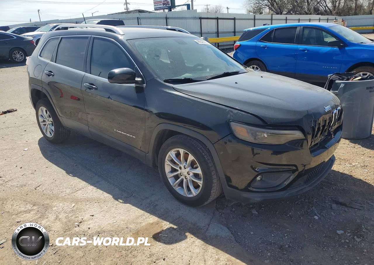 2019 Jeep Cherokee Latitude VIN:1C4PJLCB8KD348747 - 4
