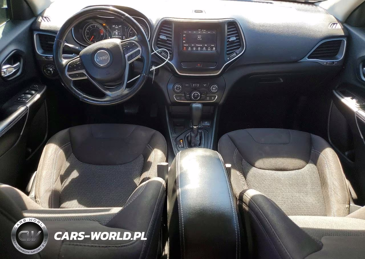 2019 Jeep Cherokee Latitude VIN:1C4PJLCB8KD348747 - 8