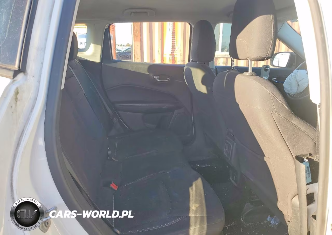 2018 Jeep Compass Sport VIN:3C4NJCABXJT318832 - 10