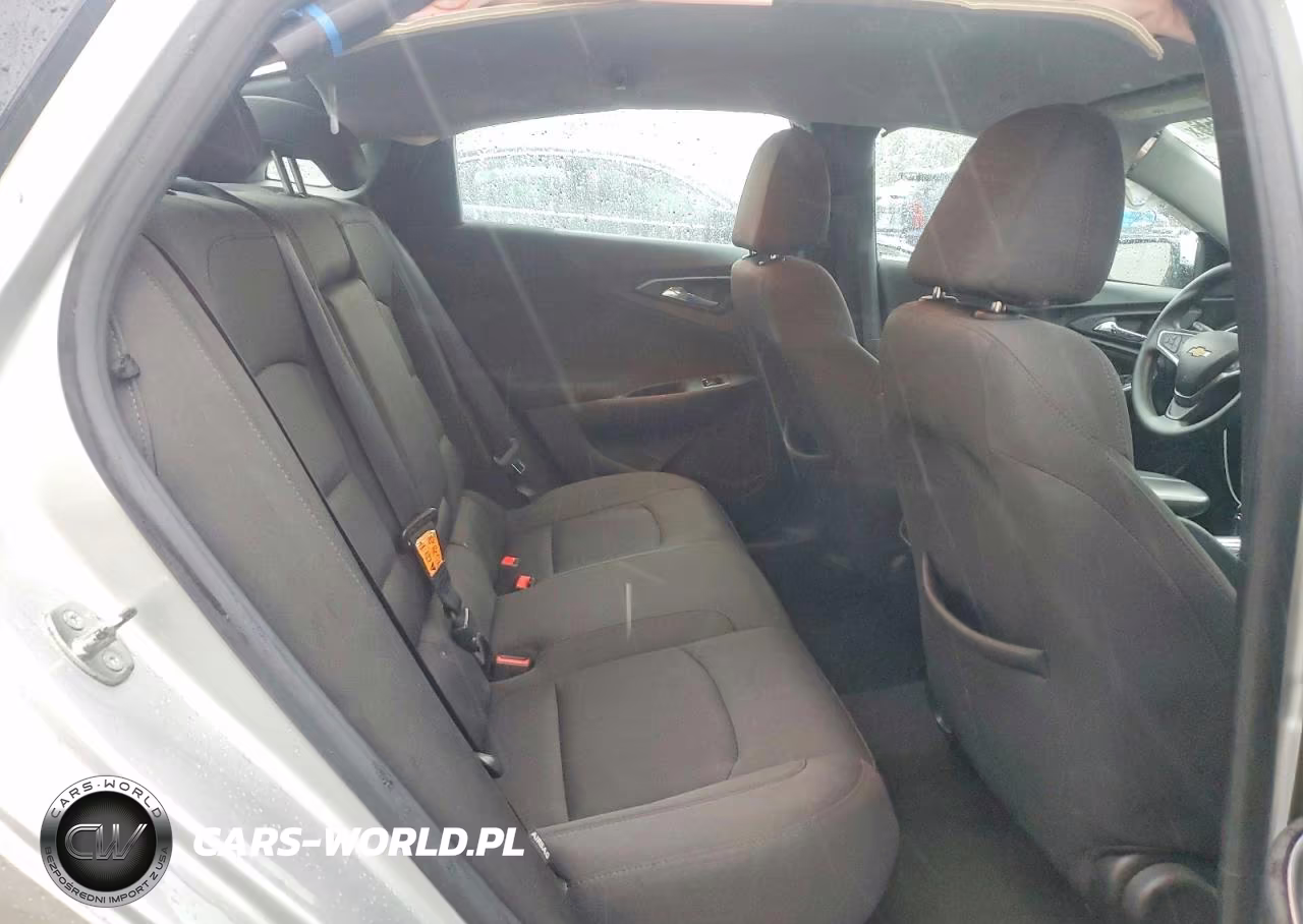2018 Chevrolet Malibu Lt VIN:1G1ZD5ST1JF137228 - 10