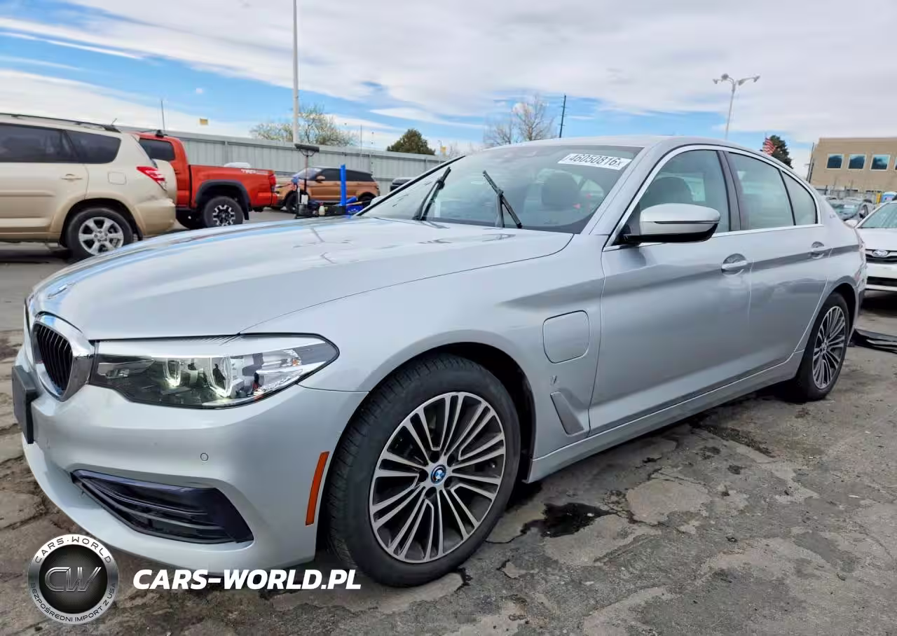 2019 BMW 530Xe
