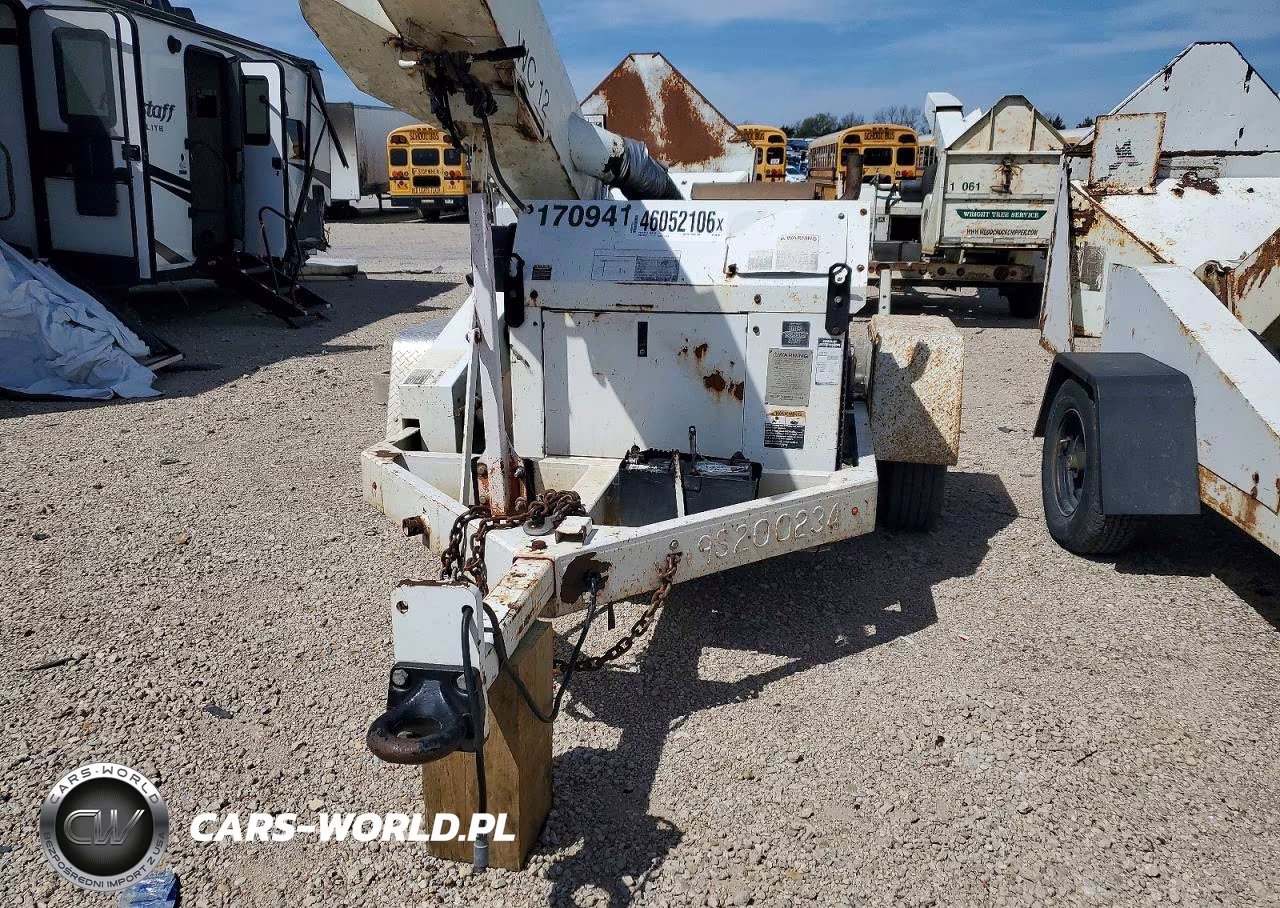 2009 Altec Wood Chipper VIN:5WDS110159S200234 - 8