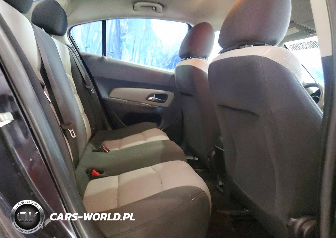 2015 Chevrolet Cruze Ls VIN:1G1PA5SHXF7261527 - 10