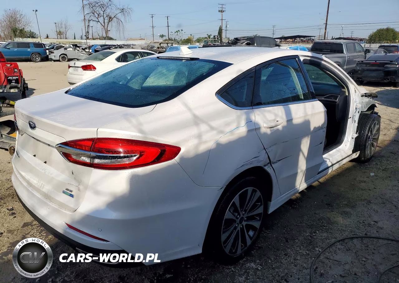 2020 Ford Fusion Se VIN:3FA6P0T99LR114721 - 3