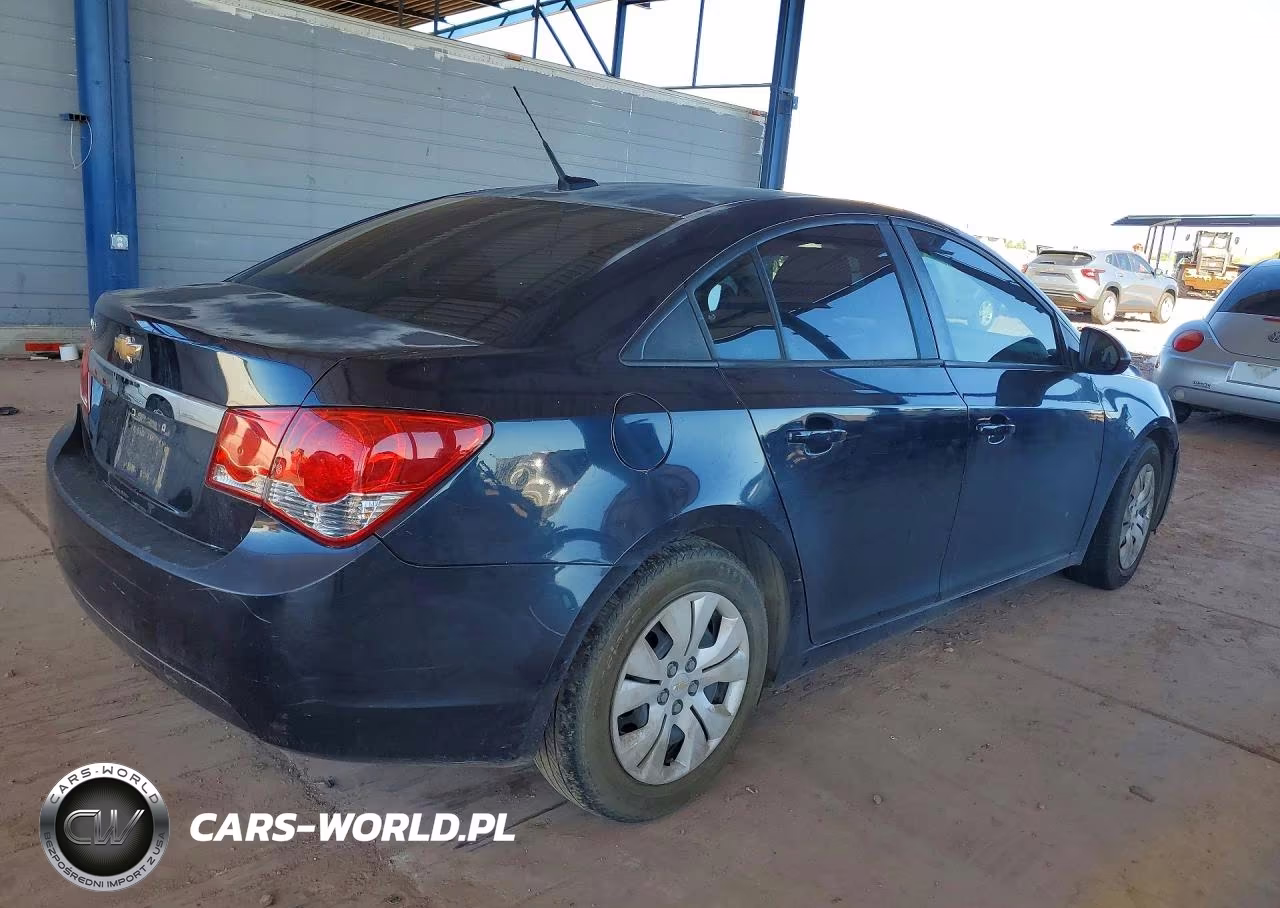 2014 Chevrolet Cruze Ls VIN:1G1PA5SH5E7172091 - 3