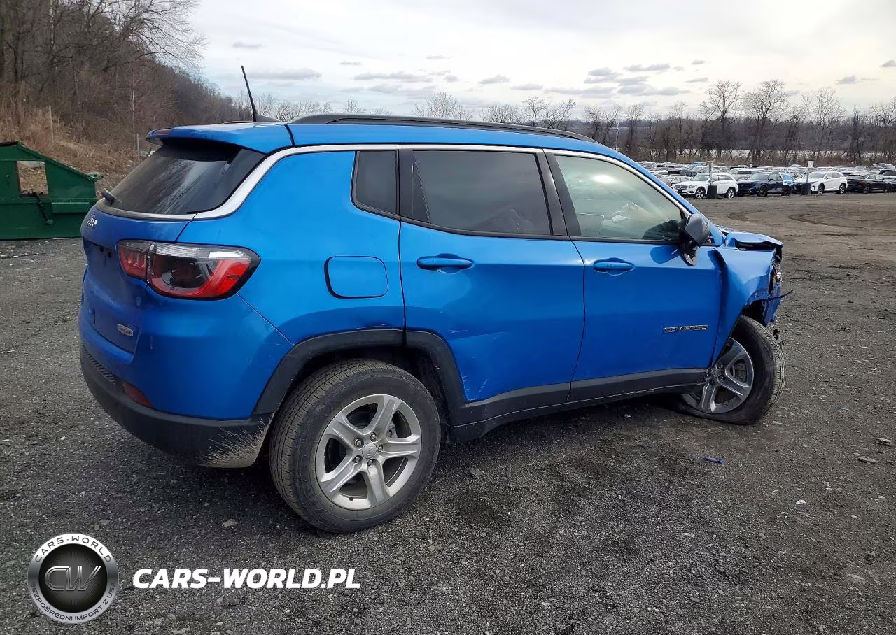 2023 Jeep Compass Latitude VIN:3C4NJDBN3PT518085 - 3
