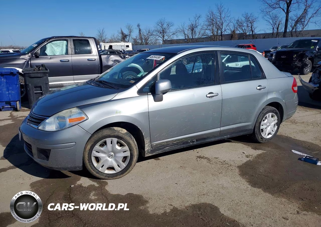 2011 Nissan Versa 1.8 S
