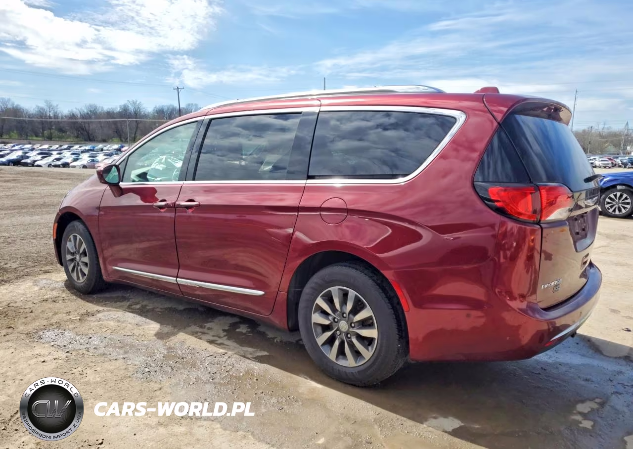 2019 Chrysler Pacifica Touring L Plus VIN:2C4RC1EG9KR746613 - 2