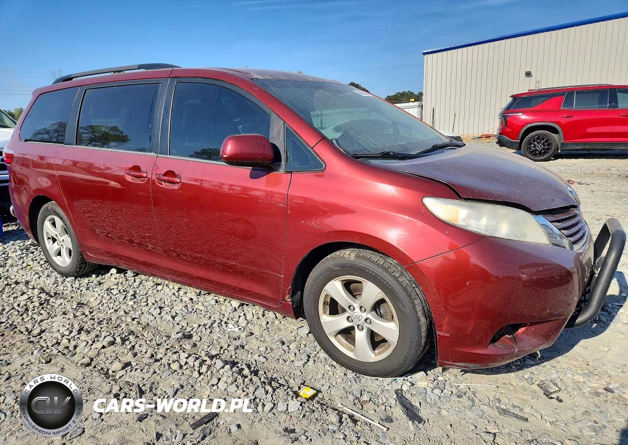 2015 Toyota Sienna Le 8-Passenger VIN:5TDKK3DC0FS597438 - 4