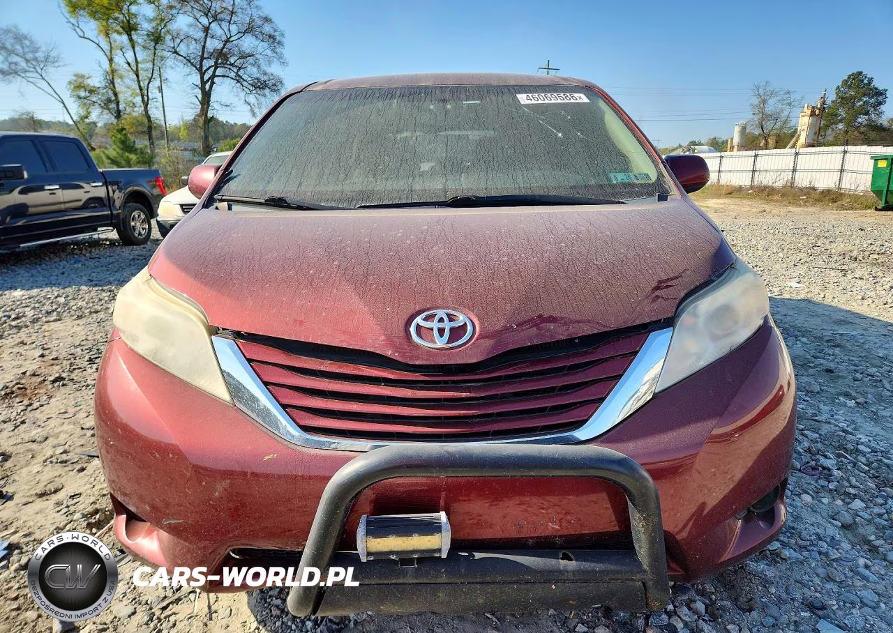2015 Toyota Sienna Le 8-Passenger VIN:5TDKK3DC0FS597438 - 5