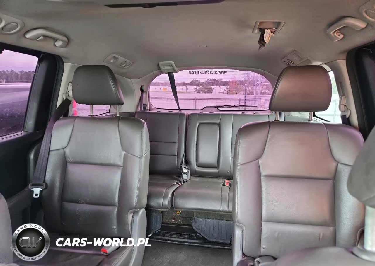 2015 Honda Odyssey Touring VIN:5FNRL5H96FB103559 - 10