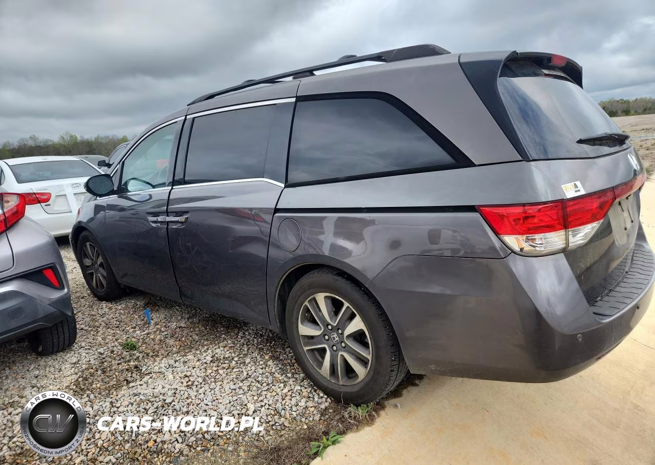 2015 Honda Odyssey Touring VIN:5FNRL5H96FB103559 - 2
