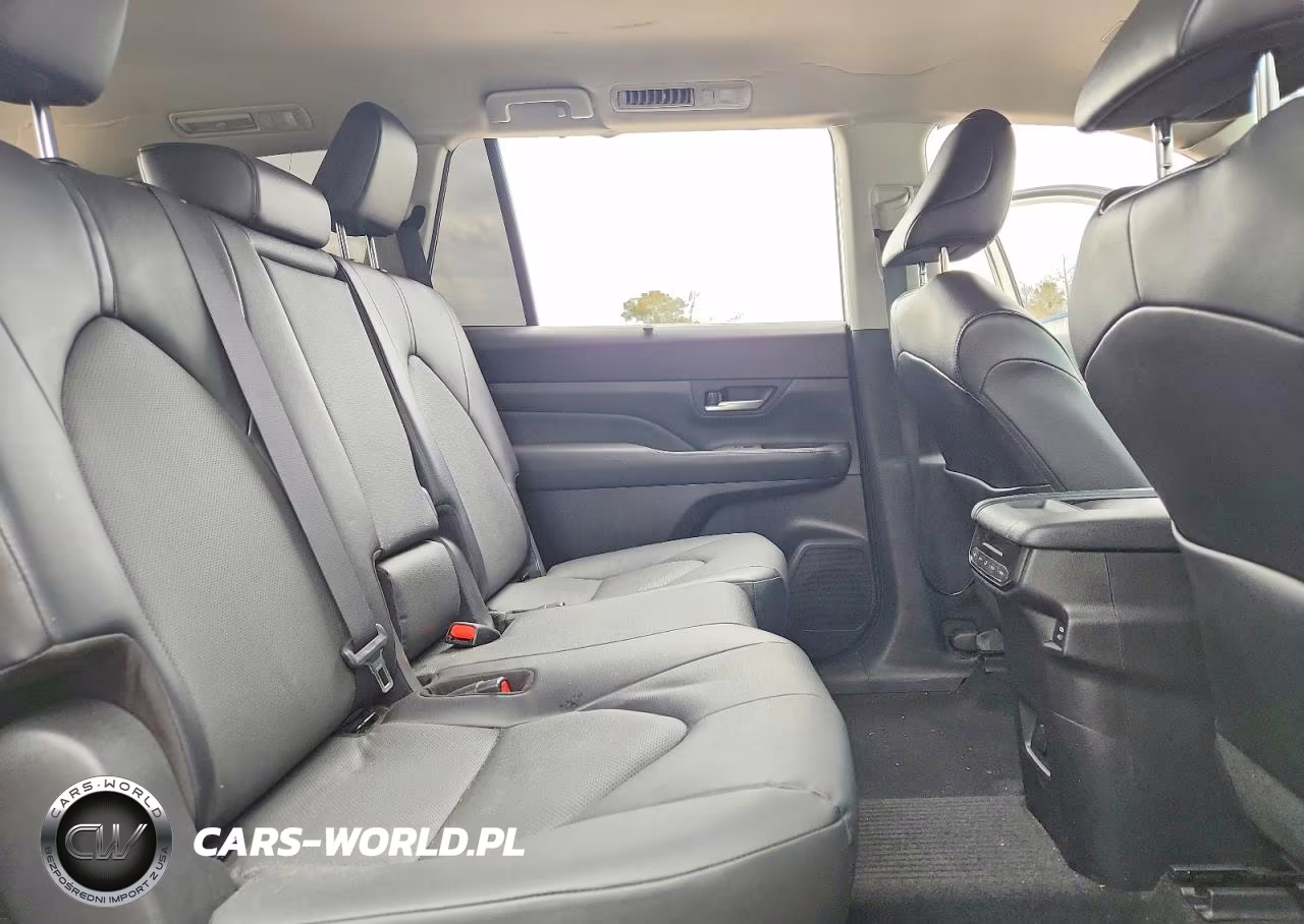 2024 Toyota Grand Highlander Xle VIN:5TDAAAB54RS029396 - 11