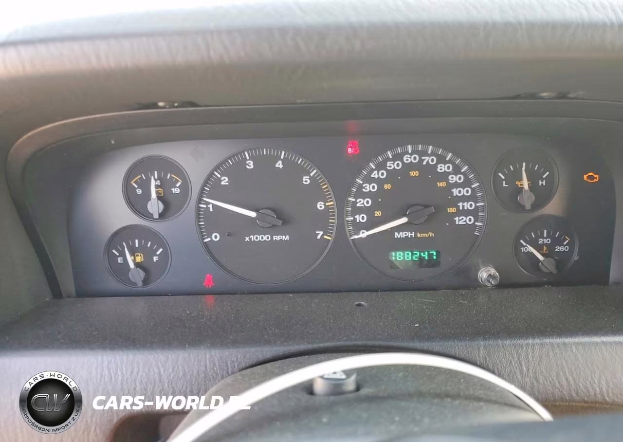 2003 Jeep Grand Cherokee Laredo VIN:1J8GX48S83C598146 - 9