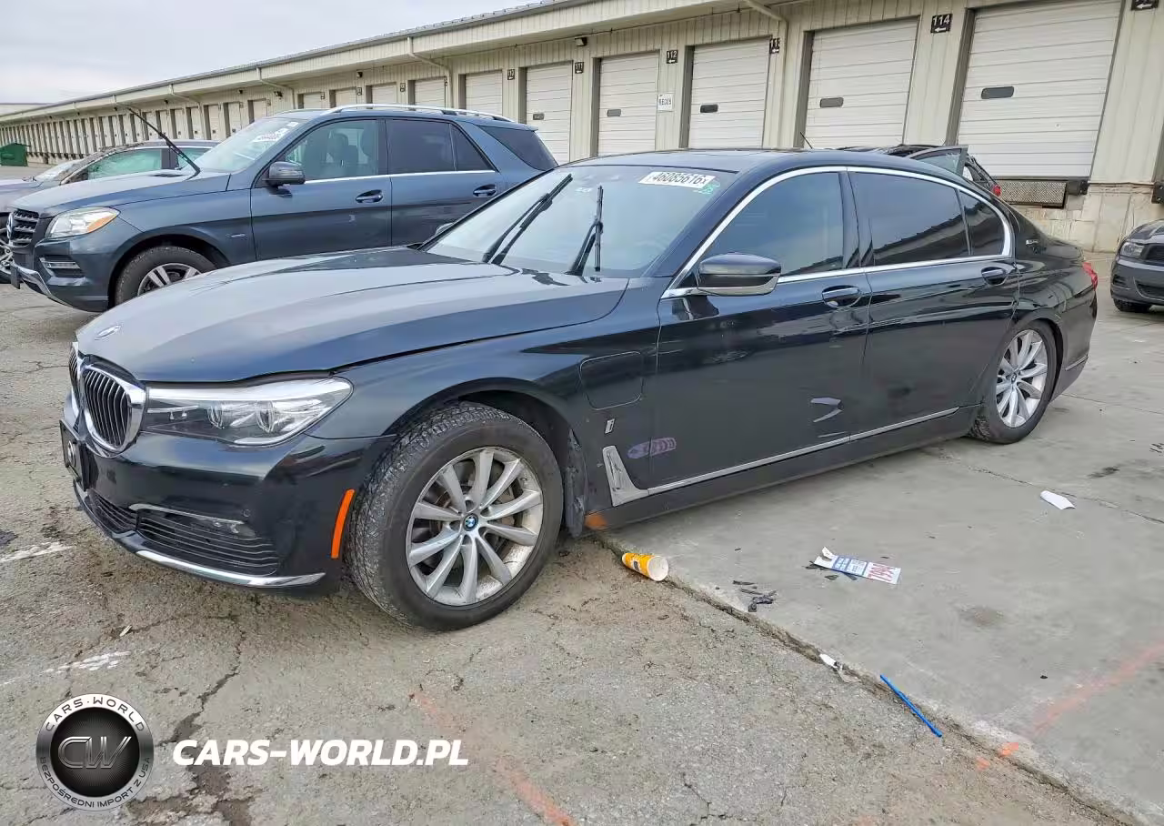 2018 BMW 740 Xe
