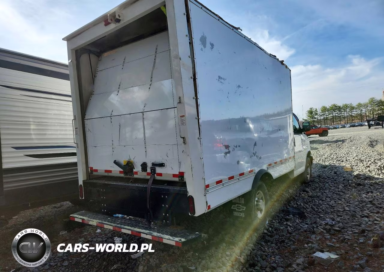 2021 Chevrolet Express G3500 Box Truck VIN:1GB0GRFP3M1193625 - 3