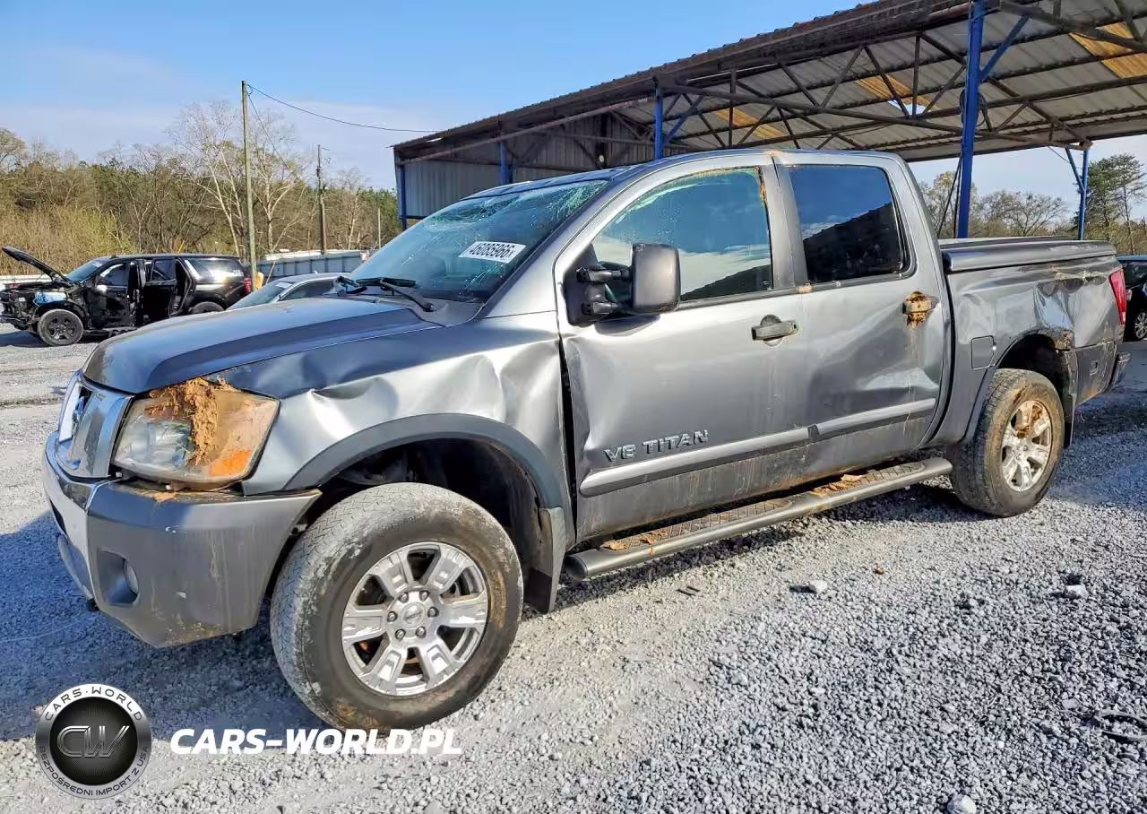 2013 Nissan Titan Sv