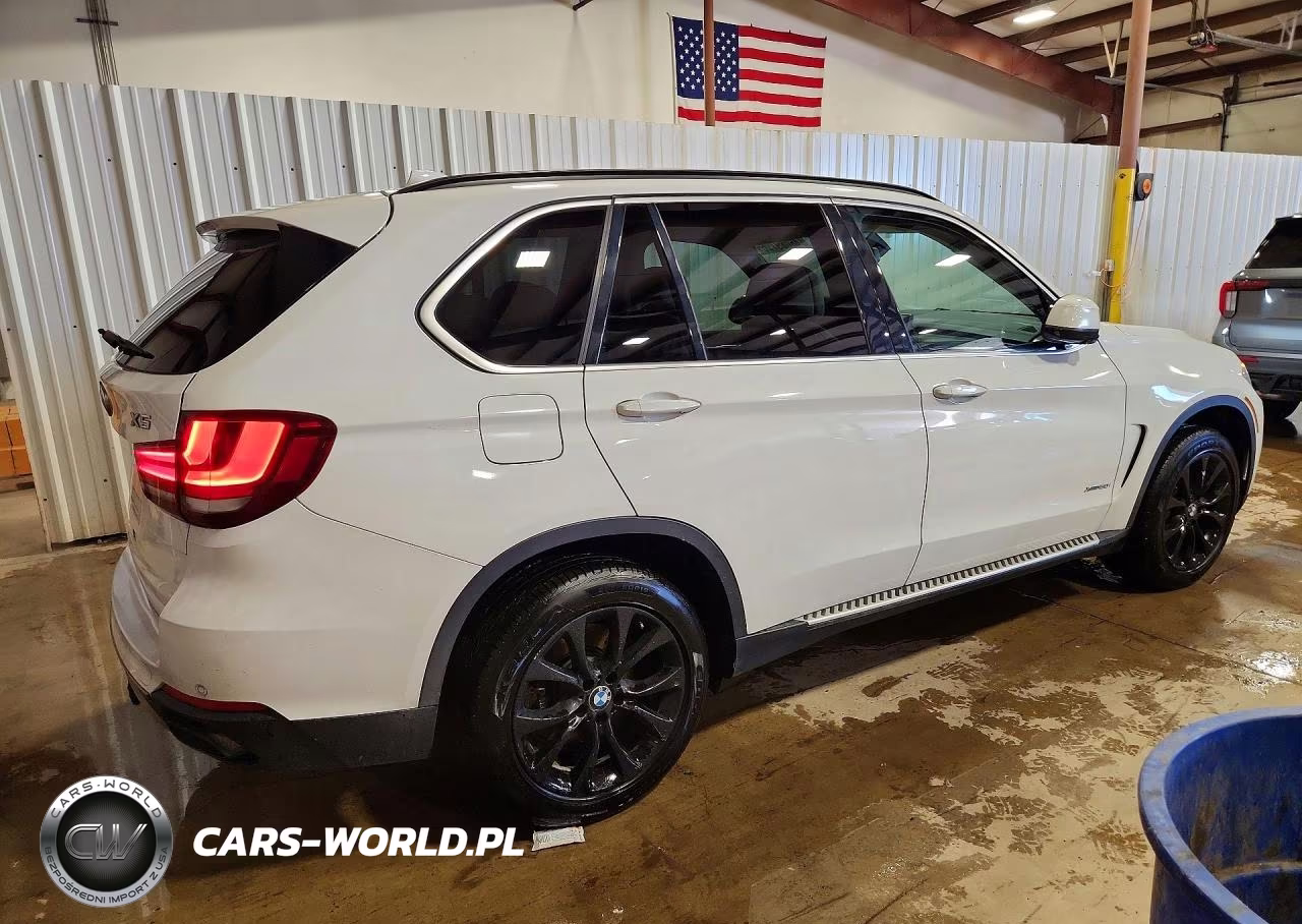 2016 BMW X5 xDrive50I VIN:5UXKR6C53G0J79765 - 3