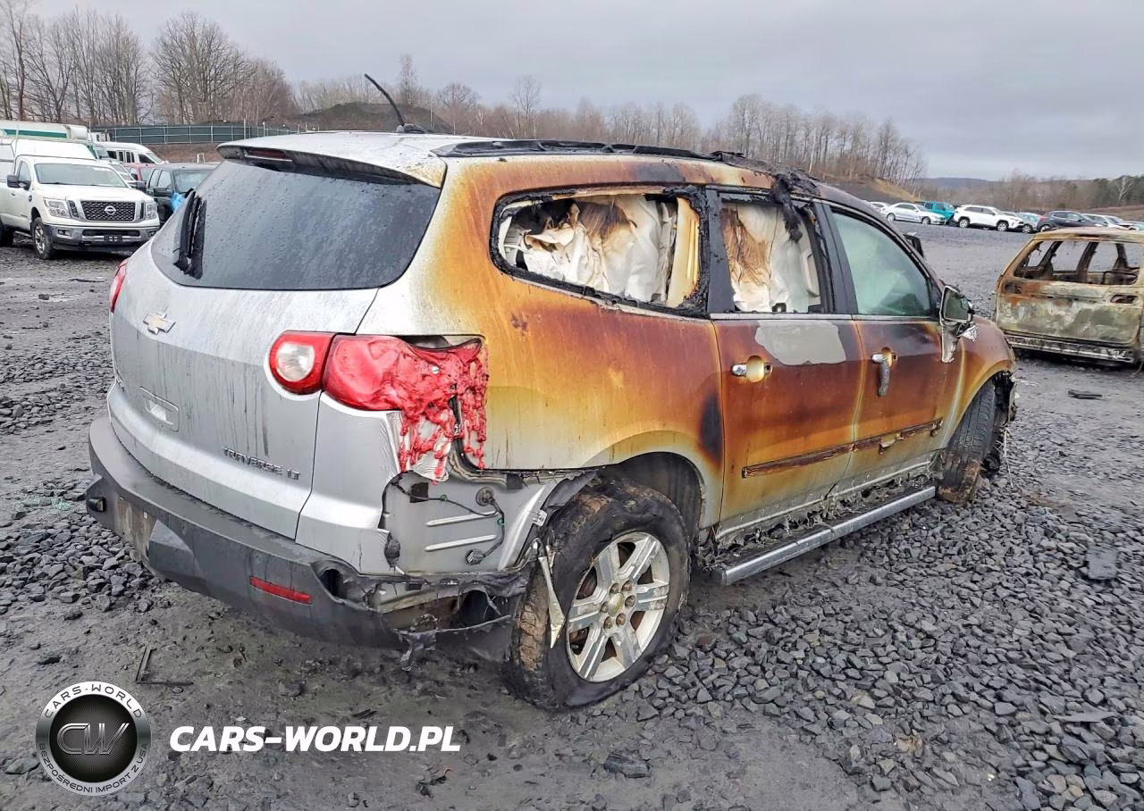 2010 Chevrolet Traverse Lt VIN:1GNLVFED8AS109803 - 3
