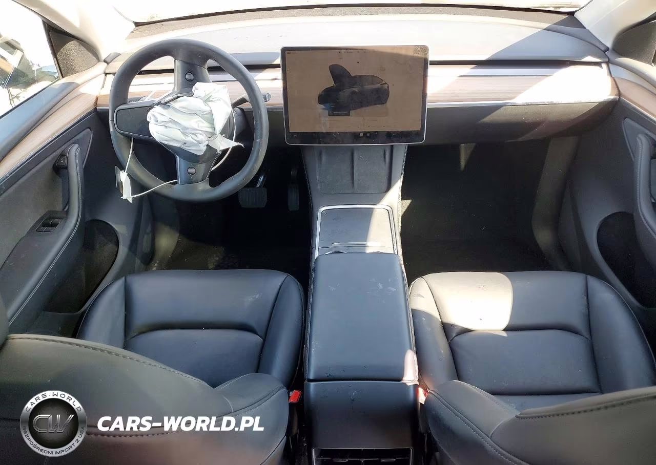 2025 Tesla Model Y VIN:7SAYGDED4SF255503 - 8