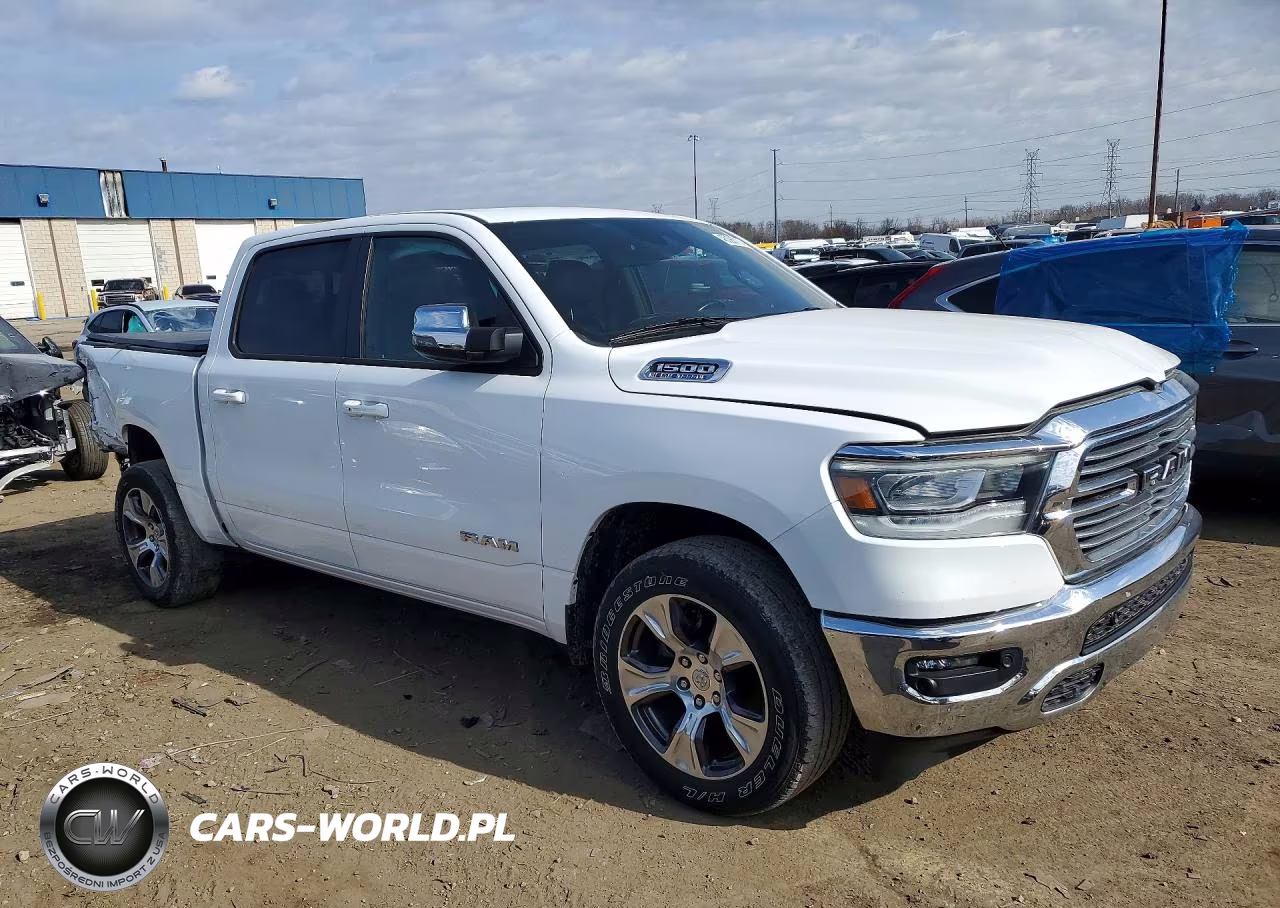 2023 Ram 1500 Laramie VIN:1C6SRFJT1PN520240 - 4