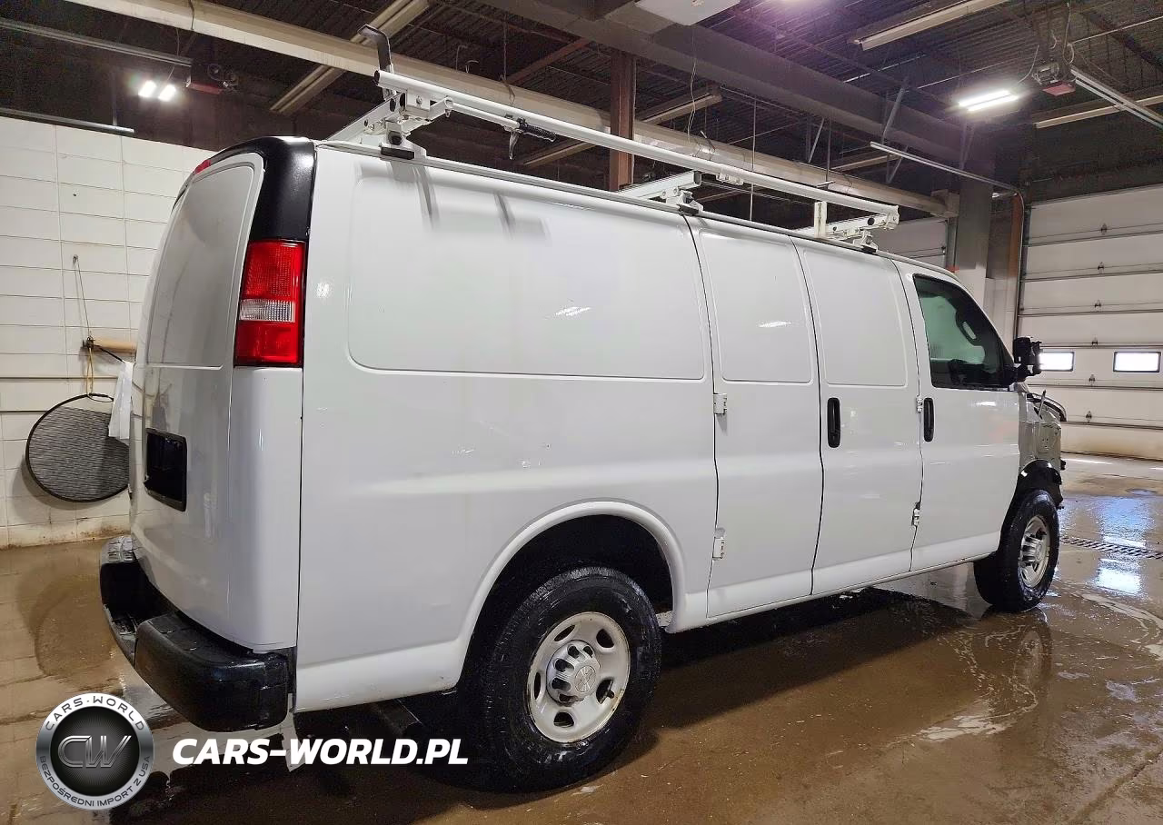 2018 Chevrolet Express 2500 Cargo Utility - Service Van VIN:1GCWGAFG4J1338884 - 3