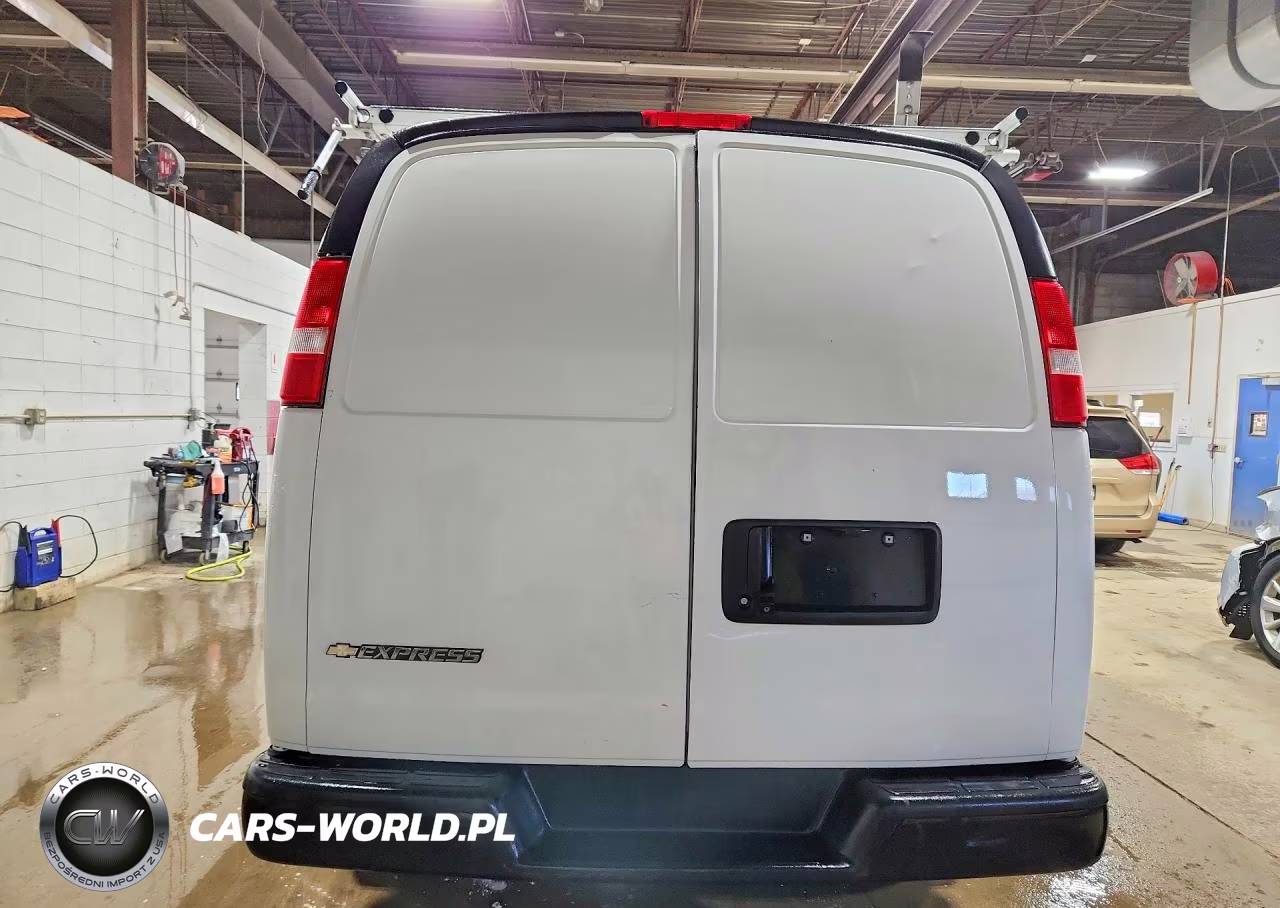 2018 Chevrolet Express 2500 Cargo Utility - Service Van VIN:1GCWGAFG4J1338884 - 6