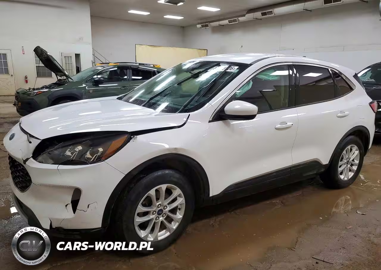 2020 Ford Escape Se