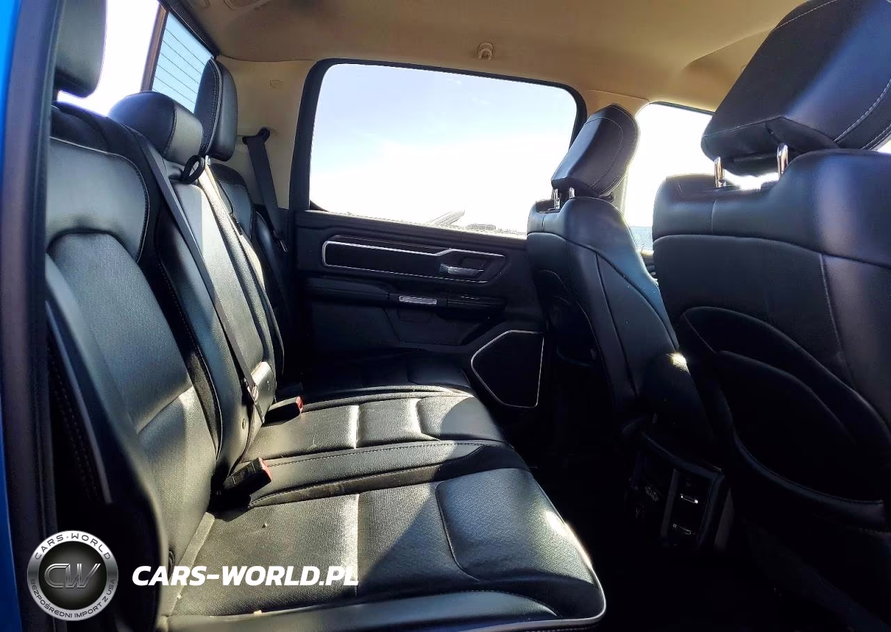 2021 Ram 1500 Laramie VIN:1C6SRFJT4MN697098 - 10