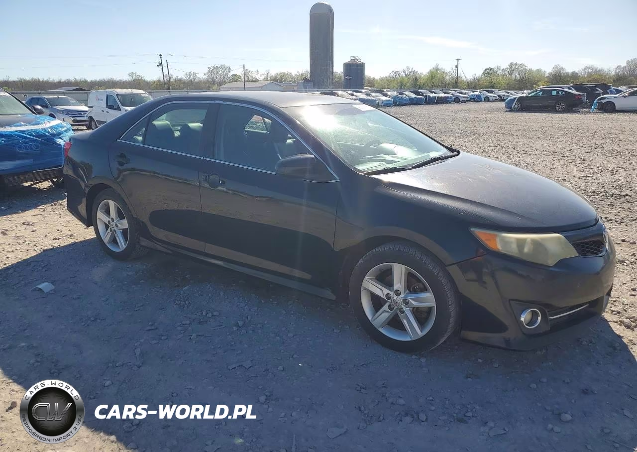 2013 Toyota Camry Se VIN:4T1BF1FK7DU704826 - 4