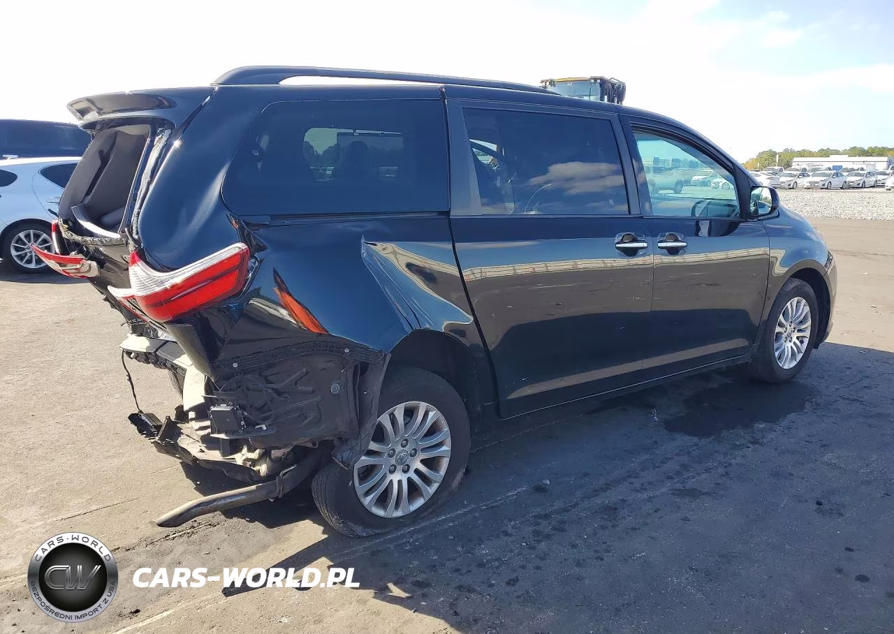 2017 Toyota Sienna Xle 8-Passenger VIN:5TDYZ3DC9HS877853 - 3
