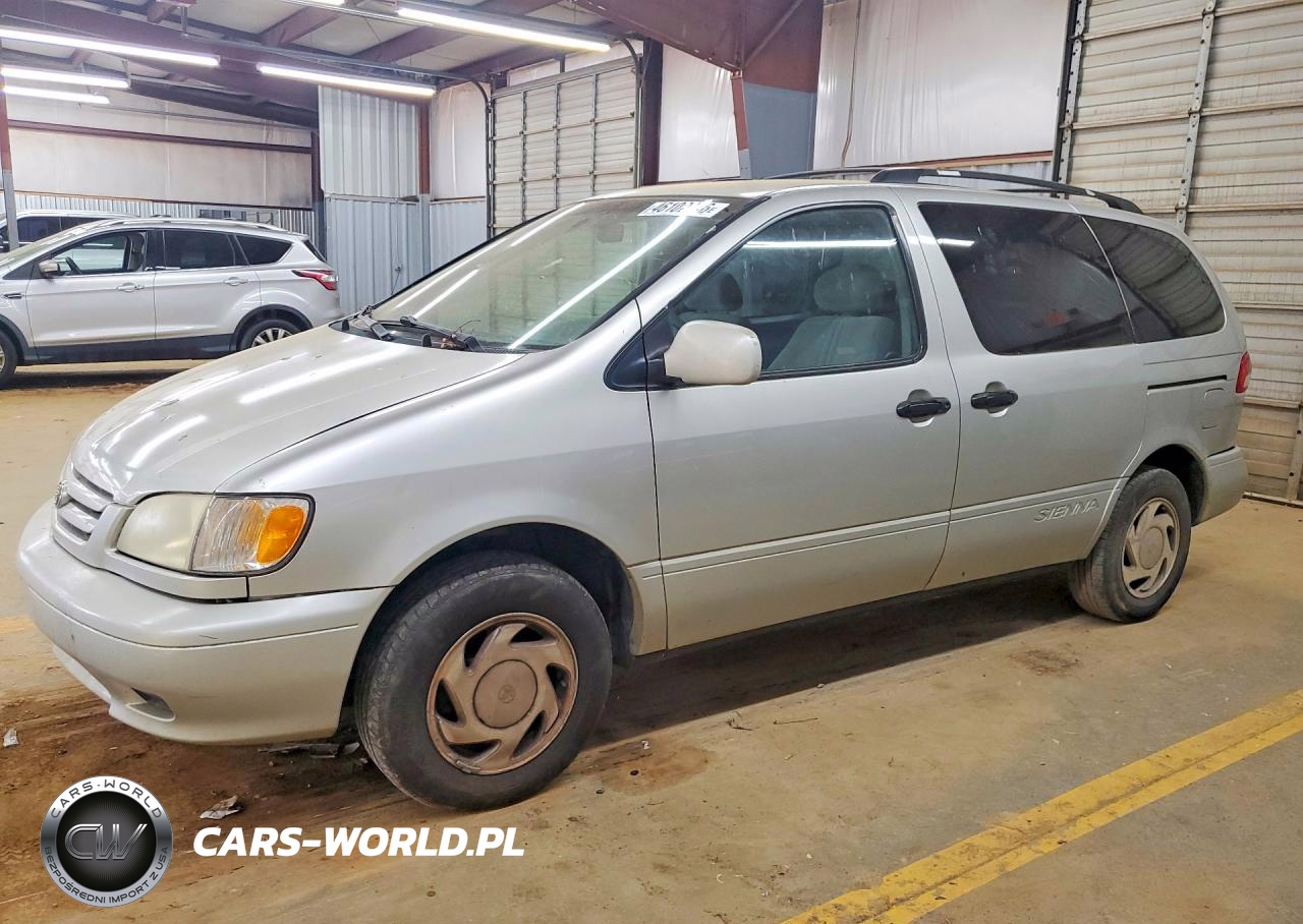 2003 Toyota Sienna Le