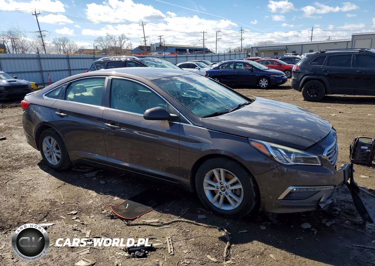 2015 Hyundai Sonata Se VIN:5NPE24AF0FH222379 - 4