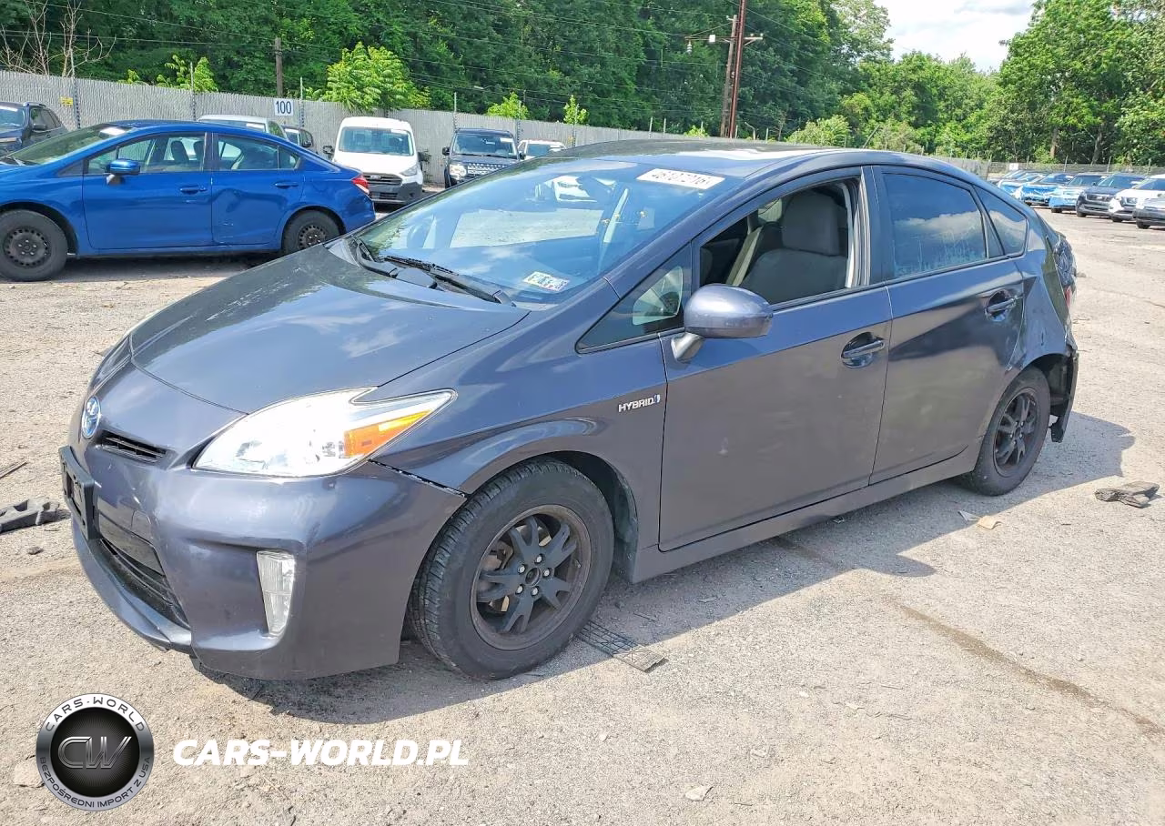 2015 Toyota Prius Three – zdjęcie 1 z 12