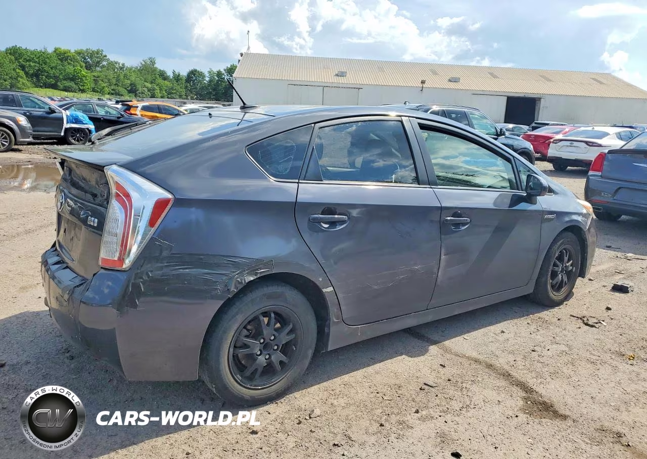 2015 Toyota Prius Three VIN:JTDKN3DU6F0424588 - 3