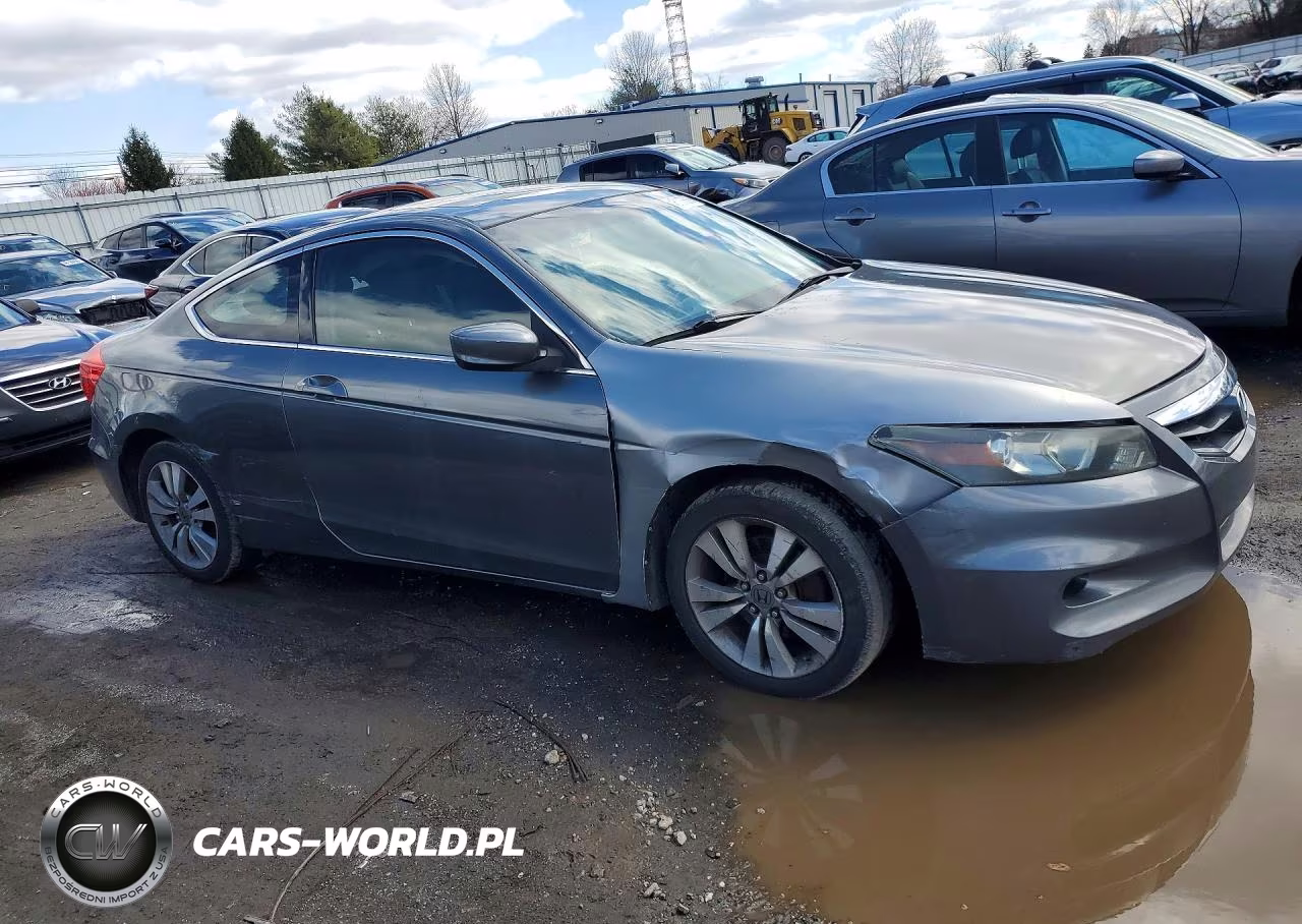 2011 Honda Accord Ex VIN:1HGCS1B74BA002369 - 4