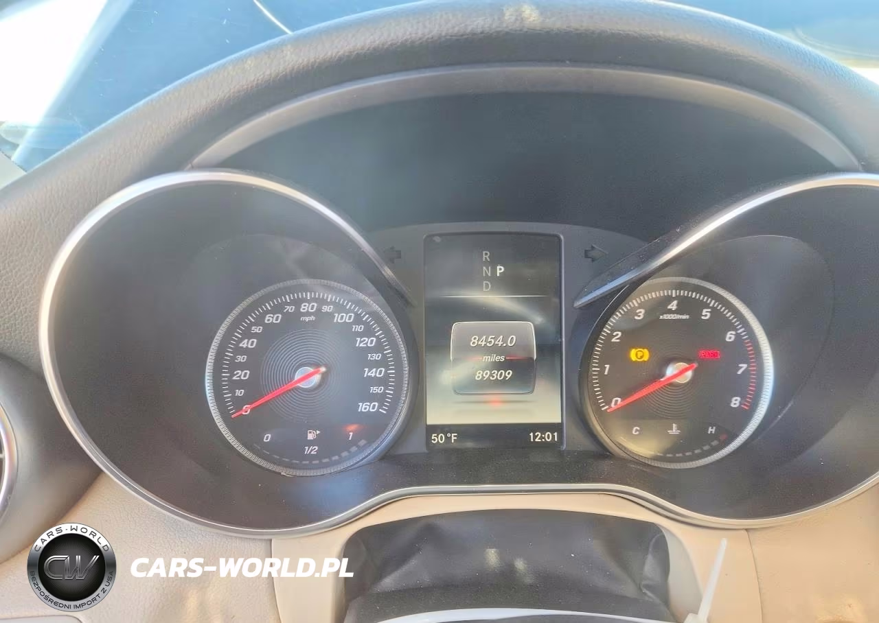 2018 Mercedes-Benz C 300 VIN:55SWF4JB0JU282092 - 9