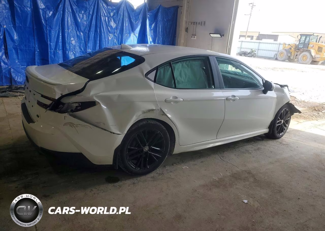 2025 Toyota Camry Se VIN:4T1DAACK0SU575479 - 3